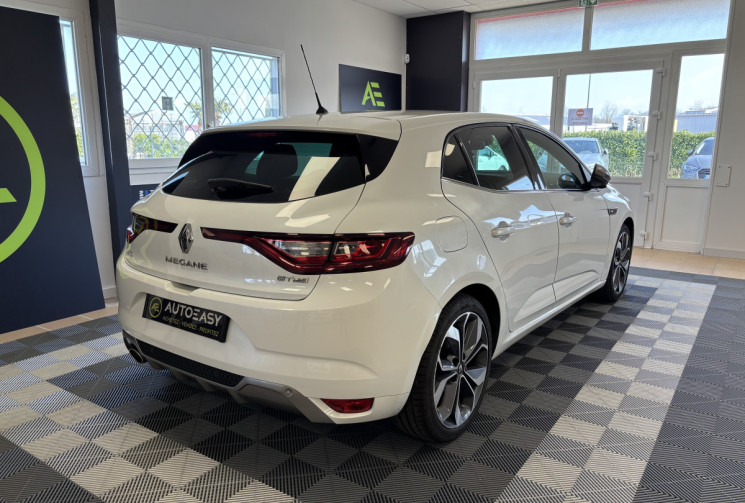 Renault Megane IV HATCHBACK 1.2 TCE 16V 130 GT LINE