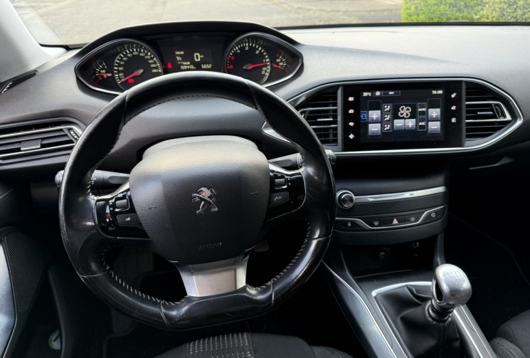 Peugeot 308 1.6 BlueHDi 120 ALLURE/ DISTRIBUTION NEUVE