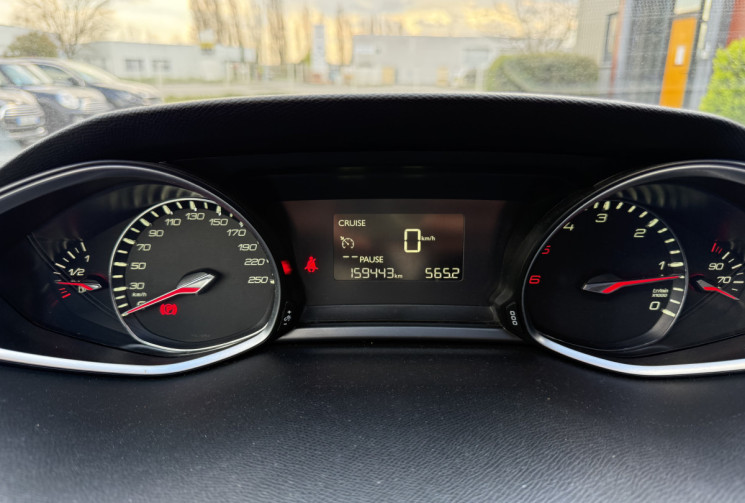 Peugeot 308 1.6 BlueHDi 120 ALLURE/ DISTRIBUTION NEUVE