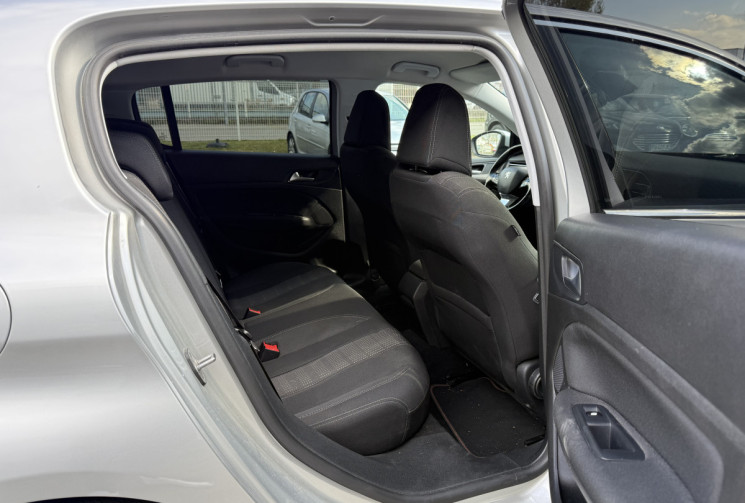 Peugeot 308 1.6 BlueHDi 120 ALLURE/ DISTRIBUTION NEUVE