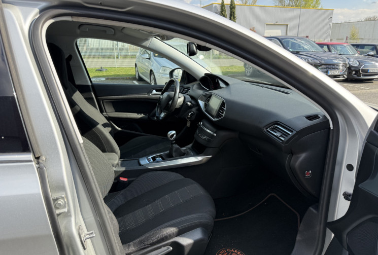 Peugeot 308 1.6 BlueHDi 120 ALLURE/ DISTRIBUTION NEUVE