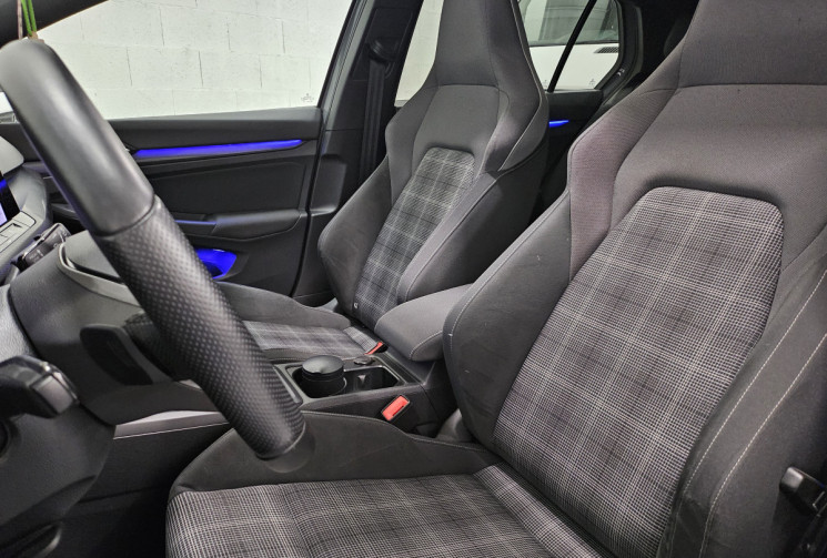 Volkswagen Golf 8 gtd 2.0 200 cv dsg / harman kardon / HUD / TO