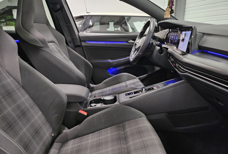 Volkswagen Golf 8 gtd 2.0 200 cv dsg / harman kardon / HUD / TO