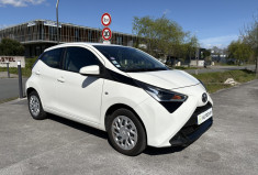 Toyota Aygo 72 cv X-play 1.0 VVT-i * Carplay * Caméra * Chaine de Distribution * Garantie Toyota