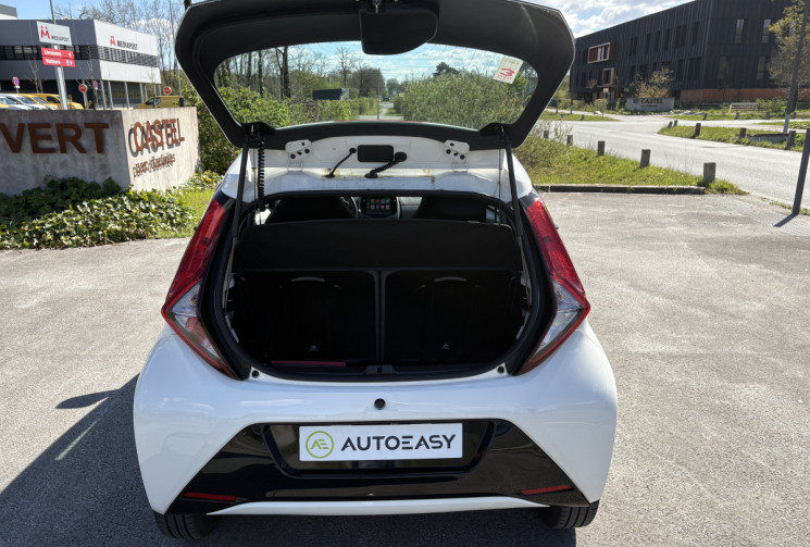 Toyota Aygo 72 cv X-play 1.0 VVT-i * Carplay * Caméra * Chaine de Distribution * Garantie Toyota