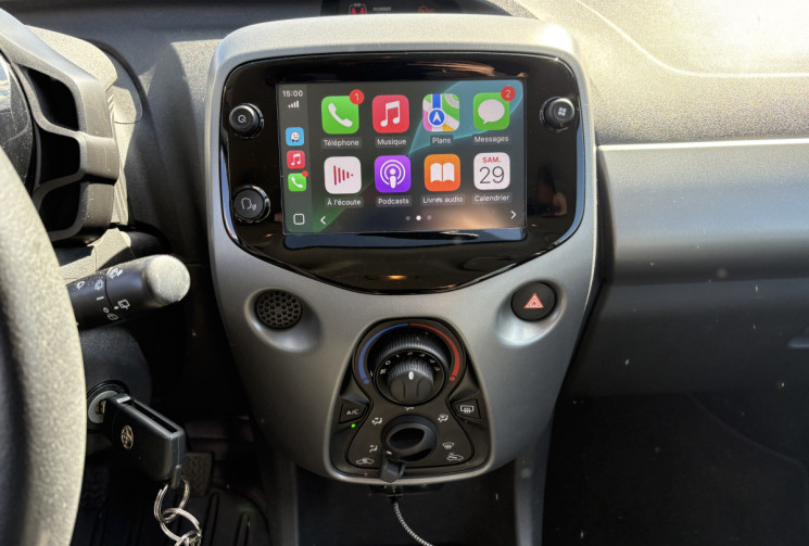 Toyota Aygo 72 cv X-play 1.0 VVT-i * Carplay * Caméra * Chaine de Distribution * Garantie Toyota