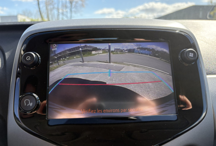 Toyota Aygo 72 cv X-play 1.0 VVT-i * Carplay * Caméra * Chaine de Distribution * Garantie Toyota