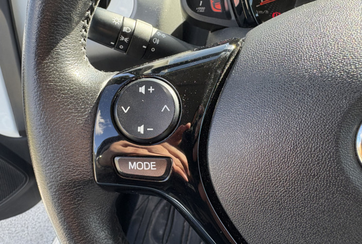 Toyota Aygo 72 cv X-play 1.0 VVT-i * Carplay * Caméra * Chaine de Distribution * Garantie Toyota
