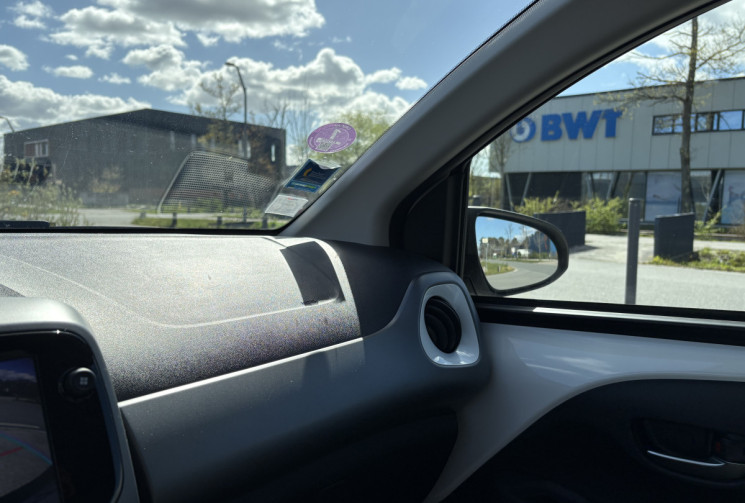 Toyota Aygo 72 cv X-play 1.0 VVT-i * Carplay * Caméra * Chaine de Distribution * Garantie Toyota
