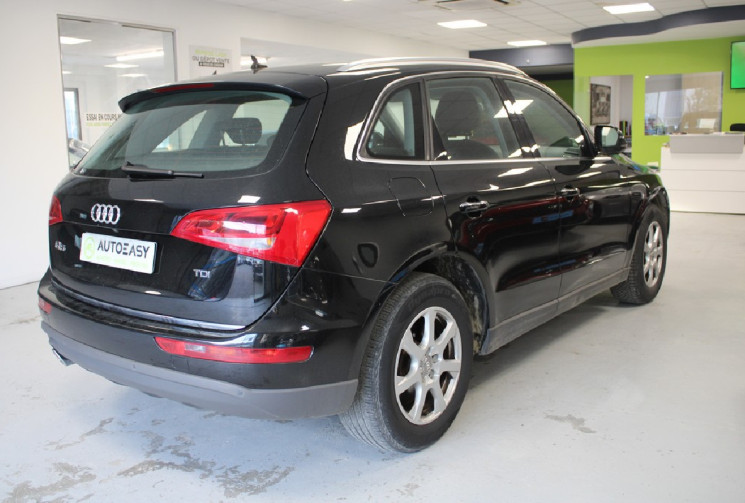 Audi Q5 2.0 l Tdi 150 CV  attelage d origine VAG
