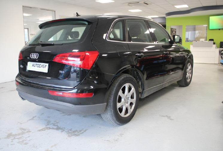 Audi Q5 2.0 l Tdi 150 CV  attelage d origine VAG
