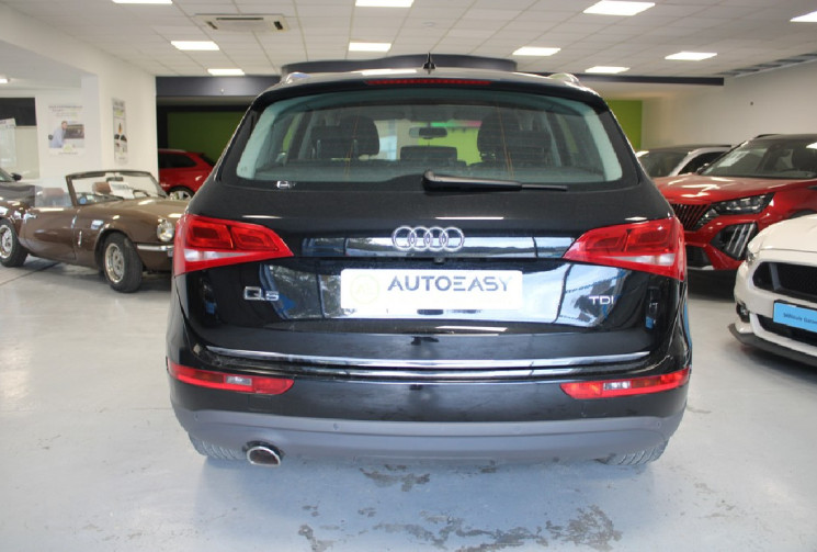 Audi Q5 2.0 l Tdi 150 CV  attelage d origine VAG