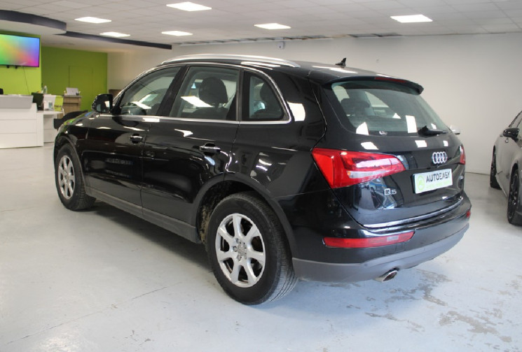 Audi Q5 2.0 l Tdi 150 CV  attelage d origine VAG