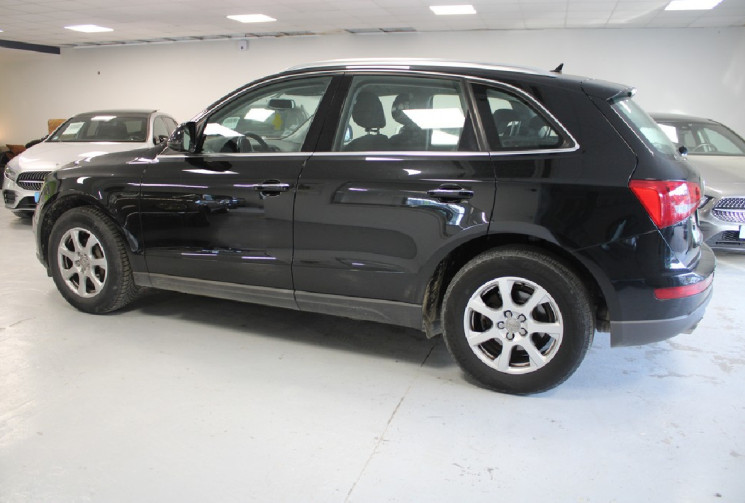 Audi Q5 2.0 l Tdi 150 CV  attelage d origine VAG
