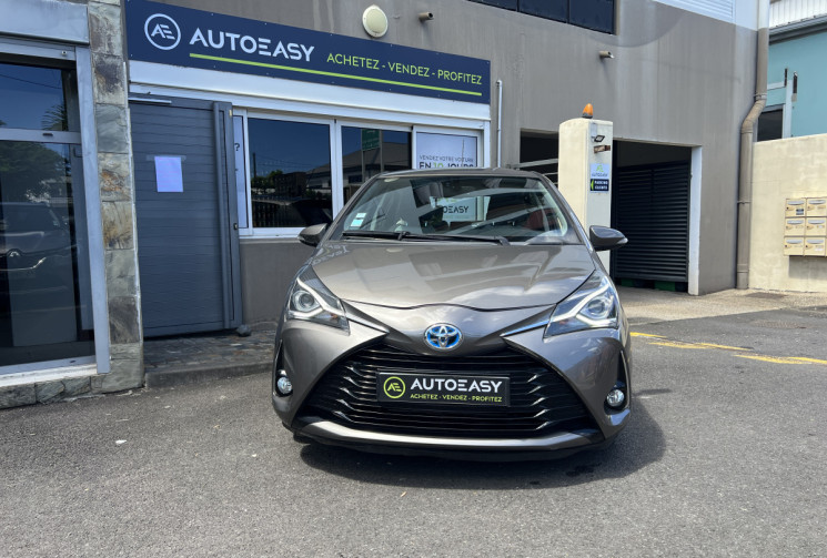 Toyota Yaris  3 Phase 3  1.5 VVTi HSD Hybrid 100h E-CVT 75 cv COLLECTION