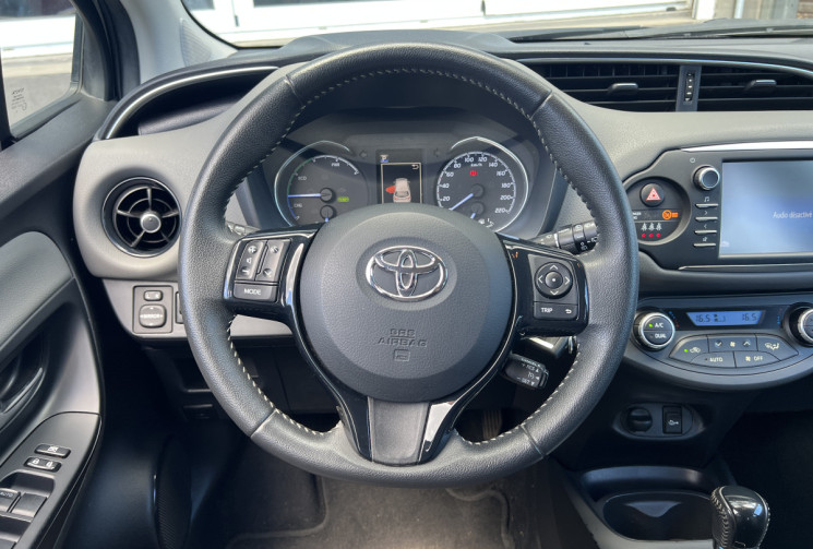 Toyota Yaris  3 Phase 3  1.5 VVTi HSD Hybrid 100h E-CVT 75 cv COLLECTION
