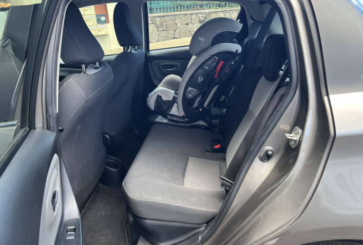 Toyota Yaris  3 Phase 3  1.5 VVTi HSD Hybrid 100h E-CVT 75 cv COLLECTION