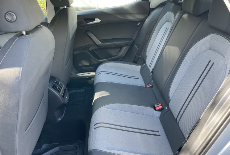 SEAT Leon 1.0 TSI 110 S&S BVM6 Style Business *Avec Virtual Cockpit*