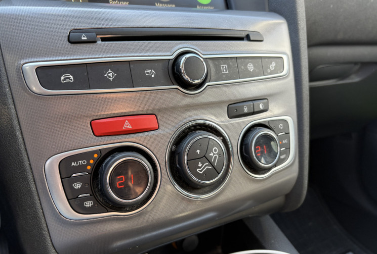 Citroën C4 Millenium 1.6 BlueHDi 100 cv Carplay * Radar * Phase 2 * Entretien OK