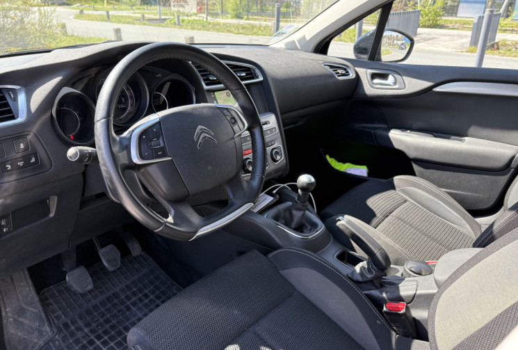 Citroën C4 Millenium 1.6 BlueHDi 100 cv Carplay * Radar * Phase 2 * Entretien OK