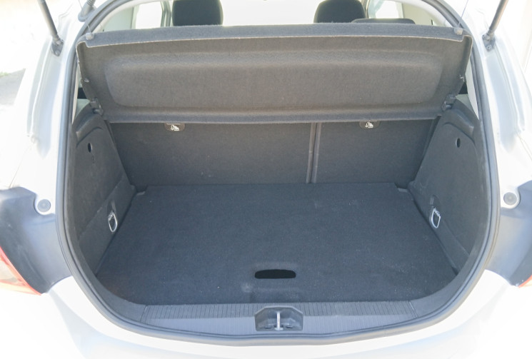 Opel Corsa  1.4 i 16V 90 ENJOY