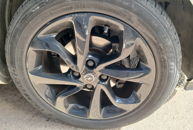 Opel Corsa  1.4 i 16V 90 ENJOY