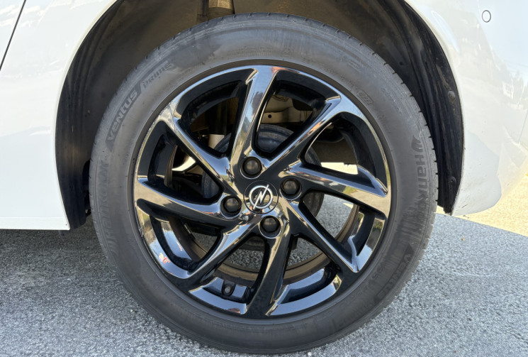 Opel Corsa Elégance 1.2 i 75 cv S&S * Caméra * Carplay * Clim * Distribution faite en 11/2023