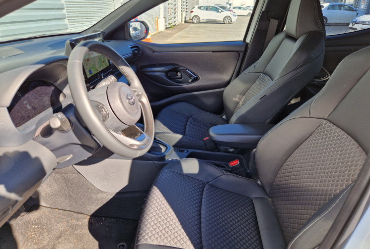 Toyota Yaris 116h COLLECTION 5p