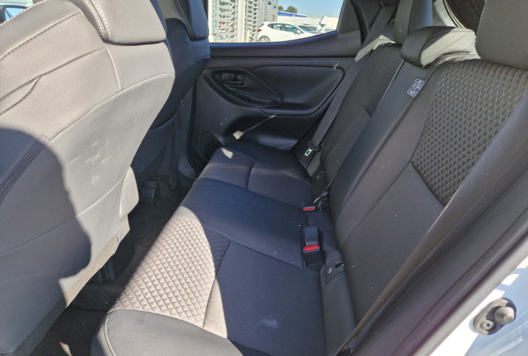 Toyota Yaris 116h COLLECTION 5p