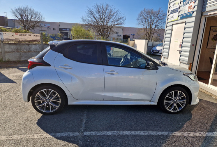 Toyota Yaris 116h COLLECTION 5p