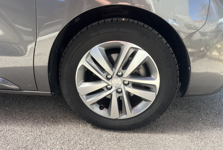 Peugeot TRAVELLER 8 places expert 2.0 HDI 180cv ACTIVE L2 boîte automatique 