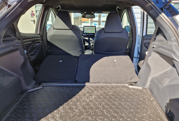 Toyota Yaris 116h COLLECTION 5p