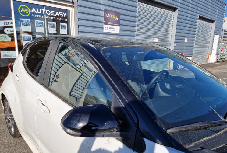 Toyota Yaris 116h COLLECTION 5p