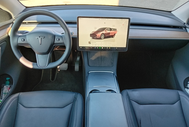 Tesla Model Y Standard RWD 