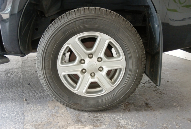 Ford Ranger  III 2.2 TDCi 150ch DOUBLE CAB LIMITED 4x4 BVA ENTRETIEN A JOUR GARANTIE 6 MOIS