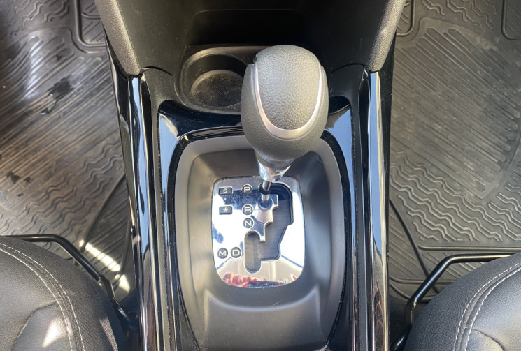 Peugeot 2008 1.2 PureTech  DISTRI OK 110 ch Allure BOITE AUTO EAT6