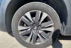 Peugeot 2008 1.2 PureTech  DISTRI OK 110 ch Allure BOITE AUTO EAT6