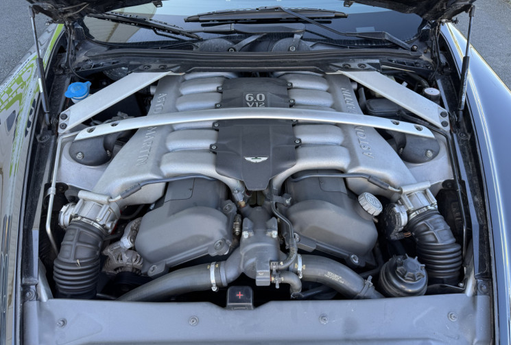 Aston Martin DB9 V12 5.9L Touchtronic2