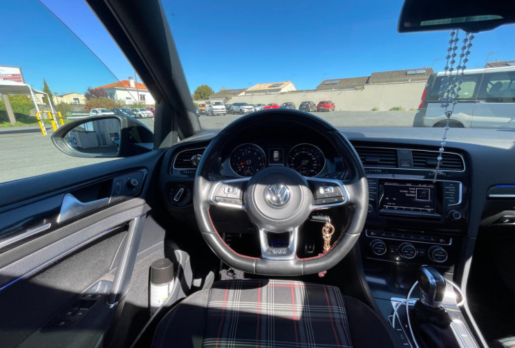 Volkswagen Golf  GTI 2.0 TFSI 16V 220  - TRES BON ETAT - GARANTIE 12 MOIS 