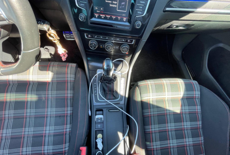 Volkswagen Golf  GTI 2.0 TFSI 16V 220  - TRES BON ETAT - GARANTIE 12 MOIS 