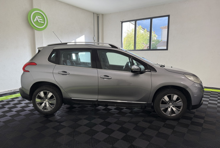 Peugeot 2008 1.6 e-HDi 92cv FAP Allure / Kit Distribution neuve / Suivi entretien complet Peugeot