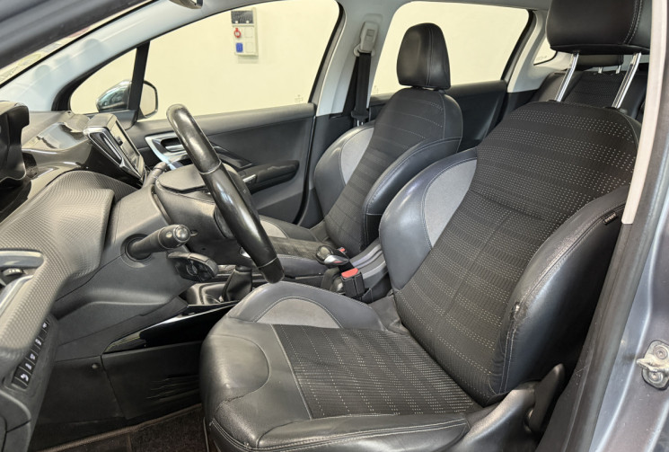Peugeot 2008 1.6 e-HDi 92cv FAP Allure / Kit Distribution neuve / Suivi entretien complet Peugeot