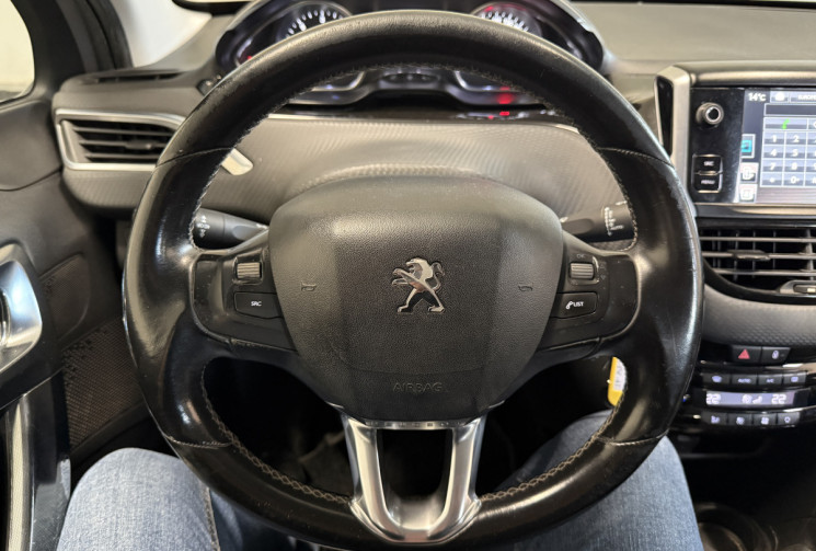 Peugeot 2008 1.6 e-HDi 92cv FAP Allure / Kit Distribution neuve / Suivi entretien complet Peugeot