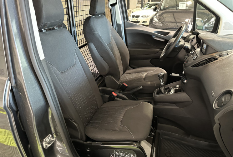 Ford COURRIER Transit Courier 1.5 TDCI 100 ch Titanium