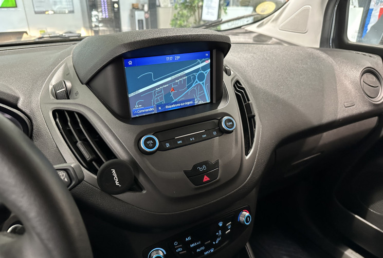 Ford COURRIER Transit Courier 1.5 TDCI 100 ch Titanium