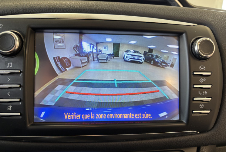 Toyota Yaris 3 PHASE 3 1.5 VVTI 110 COLLECTION / TOIT PANORAMIQUE / SUIVI TOYOTA