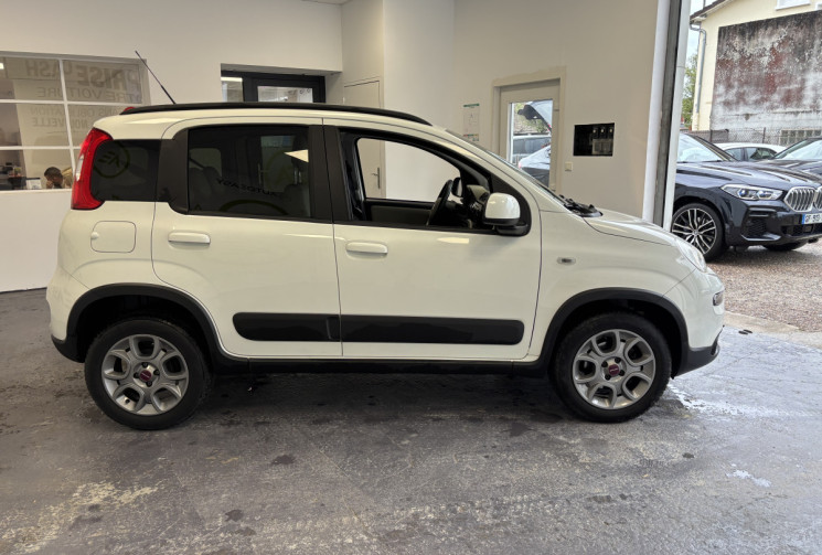FIAT Panda 4x4 III 0.9 8v TwinAir 85ch S&S Trekking REVISION A JOUR/PNEUS AVANT NEUFS/GARANTIE 12M