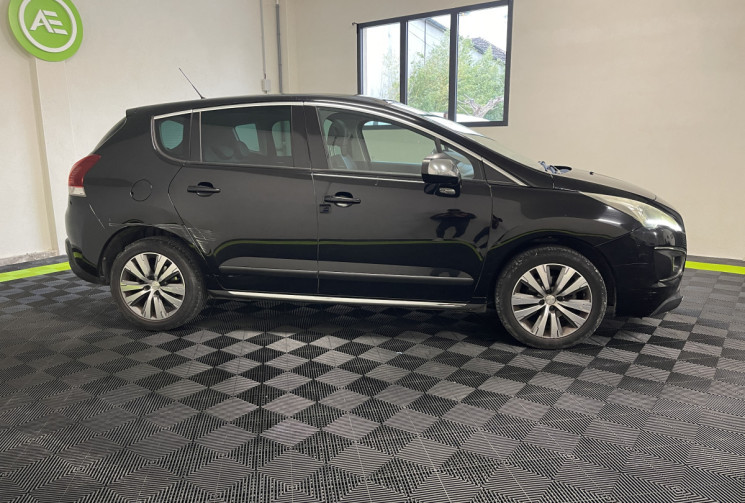 Peugeot 3008 1.2 Puretech 130cv Active + Toit Panoramique + Attelage / Distribution à jour