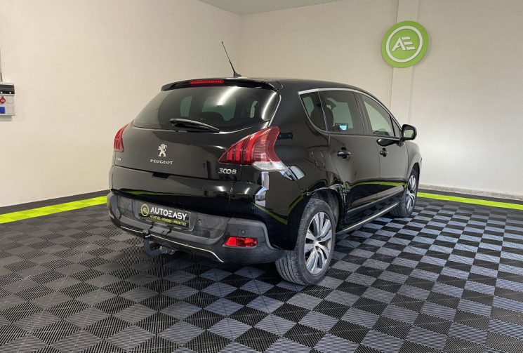 Peugeot 3008 1.2 Puretech 130cv Active + Toit Panoramique + Attelage / Distribution à jour