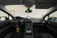 Peugeot 3008 1.2 Puretech 130cv Active + Toit Panoramique + Attelage / Distribution à jour